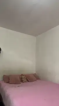 Snapshot of sylphiee_ chatting on 04/09/26, 05:07 sylphiee online show from 04/09/26, 05:07