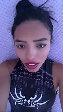 Snapshot of sylphiee_ chatting on 04/13/26, 06:02 sylphiee online show from 04/13/26, 06:02