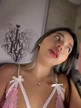 Snapshot of LolliePopsXXX chatting on 04/13/26, 01:05 LolliePopsXXX online show from 04/13/26, 01:05