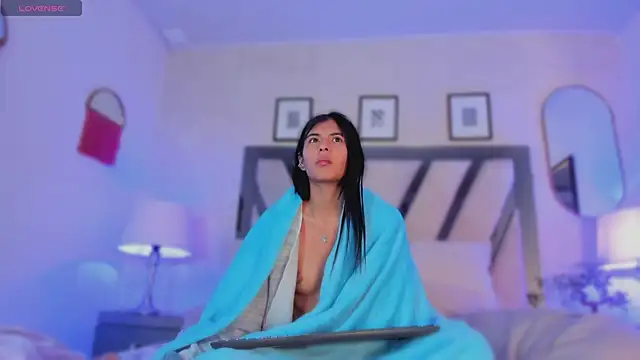 Snapshot of Violettaa_Stone chatting on 03/21/26, 08:19 Violettaa Stone online show from 03/21/26, 08:19