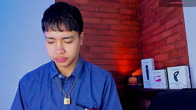 Snapshot of Lee_Colee chatting on 04/08/26, 12:16 Lee Colee online show from 04/08/26, 12:16