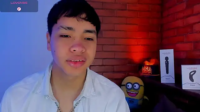 Snapshot of Lee_Colee chatting on 04/16/26, 12:06 Lee Colee online show from 04/16/26, 12:06