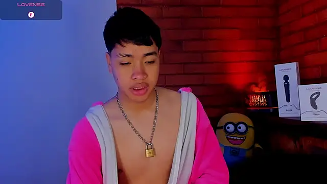 Snapshot of Lee_Colee chatting on 04/17/26, 01:03 Lee Colee online show from 04/17/26, 01:03