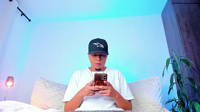 Snapshot of Randdy_333 chatting on 03/26/26, 05:24 Randdy 333 online show from 03/26/26, 05:24