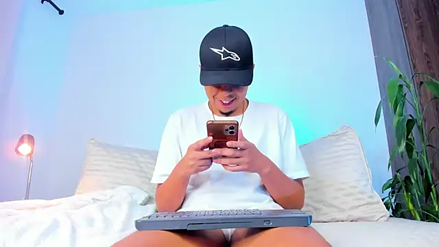 Snapshot of Randdy_333 chatting on 04/23/26, 06:25 Randdy 333 online show from 04/23/26, 06:25