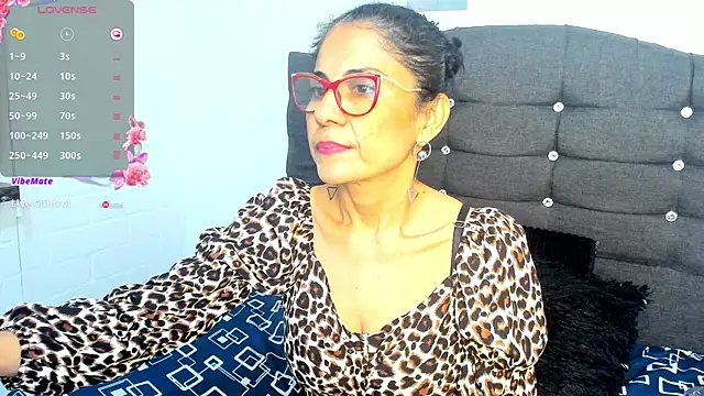 Snapshot of Antonella_Rizzo01 chatting on 05/27/26, 01:57 Antonella Rizzo01 online show from 05/27/26, 01:57