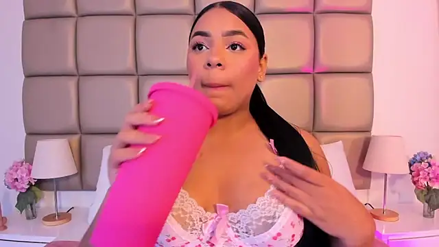 Snapshot of lilly_williamss chatting on 04/20/26, 02:58 lilly williamss online show from 04/20/26, 02:58