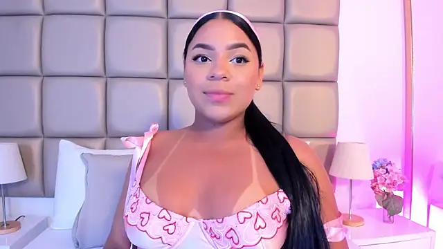 Snapshot of lilly_williamss chatting on 04/22/26, 02:36 lilly williamss online show from 04/22/26, 02:36