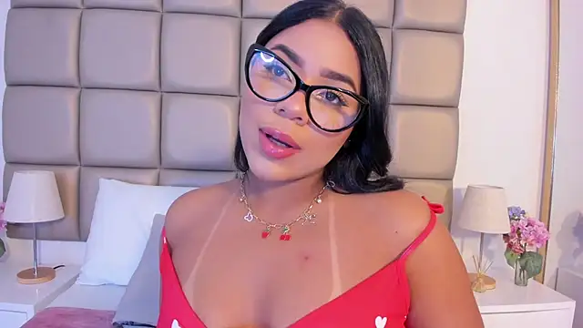 Snapshot of lilly_williamss chatting on 04/29/26, 03:21 lilly williamss online show from 04/29/26, 03:21