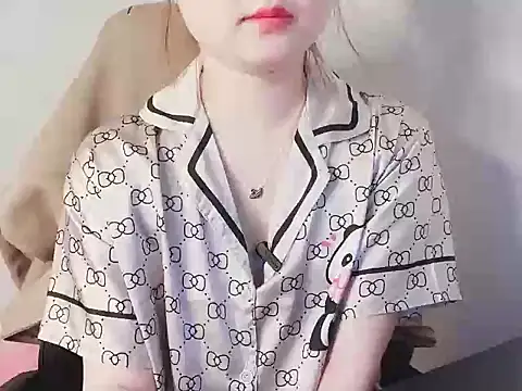 Snapshot of hunhun122 chatting on 03/16/26, 05:17 hunhun122 online show from 03/16/26, 05:17