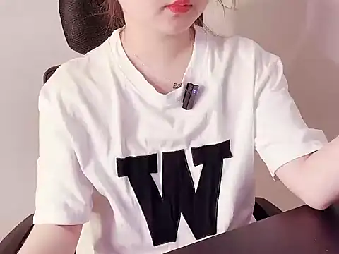 Snapshot of hunhun122 chatting on 03/26/26, 05:29 hunhun122 online show from 03/26/26, 05:29