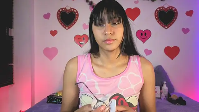 Snapshot of PaulaCutexs chatting on 03/15/26, 01:44 PaulaCutexs online show from 03/15/26, 01:44