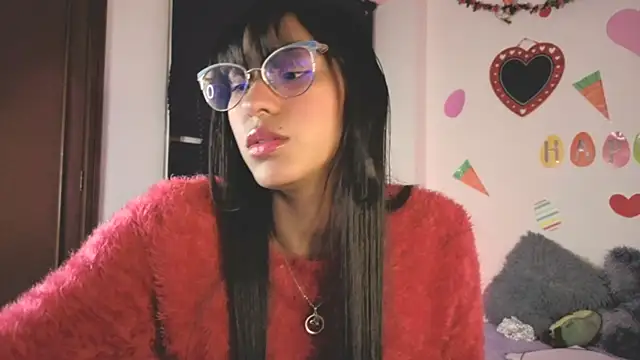 Snapshot of PaulaCutexs chatting on 04/03/26, 03:37 PaulaCutexs online show from 04/03/26, 03:37