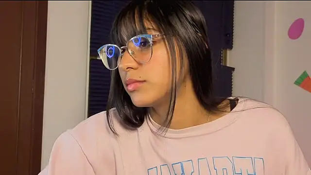 Snapshot of PaulaCutexs chatting on 04/22/26, 05:10 PaulaCutexs online show from 04/22/26, 05:10