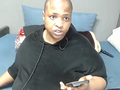 Bustydiva83 online show from 06/25/26, 12:53