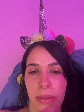 leila moretti online show from 04/20/26, 03:37