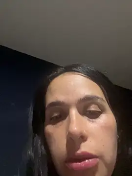 leila moretti online show from 04/21/26, 03:02