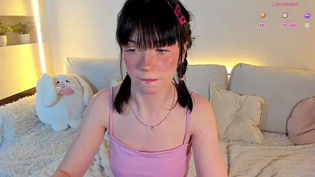 Snapshot of lisa_sunny_ chatting on 07/02/26, 11:22 lisa sunny online show from 07/02/26, 11:22