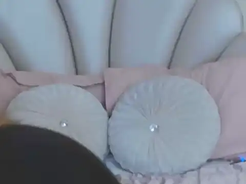Snapshot of AnnieDesire chatting on 05/22/26, 04:52 AnnieDesire online show from 05/22/26, 04:52