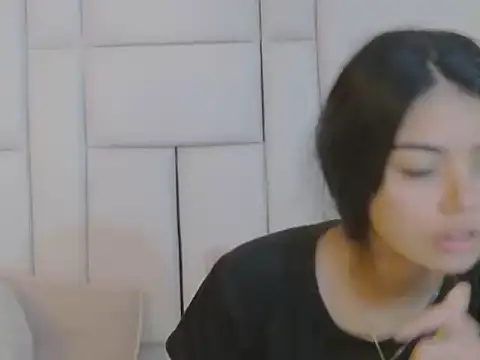 Snapshot of AnnieDesire chatting on 06/19/26, 05:56 AnnieDesire online show from 06/19/26, 05:56