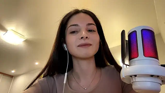 Snapshot of Mikytiki chatting on 03/13/26, 06:36 Mikytiki online show from 03/13/26, 06:36