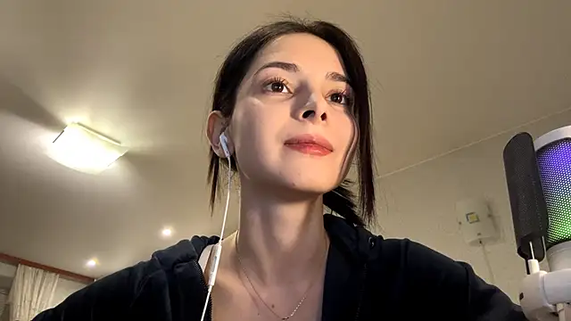 Snapshot of Mikytiki chatting on 03/17/26, 05:16 Mikytiki online show from 03/17/26, 05:16