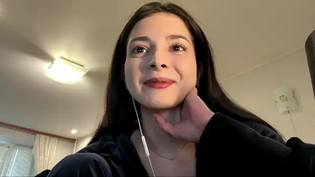 Snapshot of Mikytiki chatting on 03/24/26, 01:27 Mikytiki online show from 03/24/26, 01:27