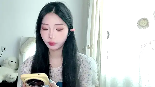 yiyibaby2026 online show from 04/29/26, 02:04