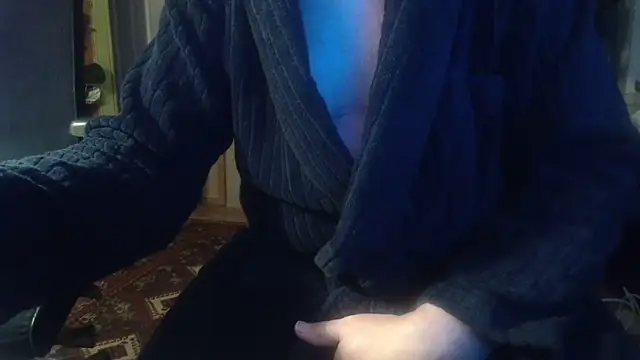 Snapshot of Buggemann chatting on 06/23/26, 12:52 Buggemann online show from 06/23/26, 12:52