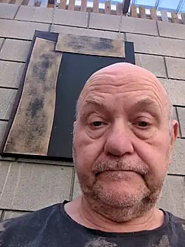 Snapshot of Buggemann chatting on 07/19/26, 04:00 Buggemann online show from 07/19/26, 04:00