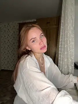 Snapshot of Emm_lisser chatting on 03/12/26, 07:42 Emm lisser online show from 03/12/26, 07:42