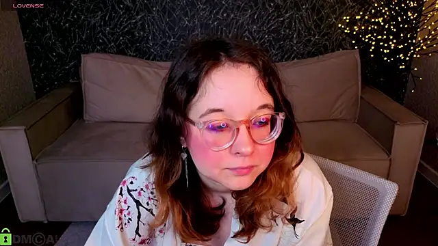 Snapshot of Aleks-caster chatting on 04/13/26, 09:37 Aleks-caster online show from 04/13/26, 09:37