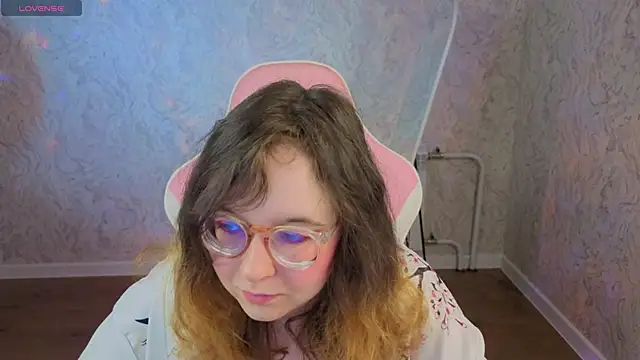 Snapshot of Aleks-caster chatting on 04/23/26, 09:19 Aleks-caster online show from 04/23/26, 09:19