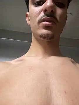 Snapshot of Achrafsad9i chatting on 03/24/26, 01:05 Achrafsad9i online show from 03/24/26, 01:05