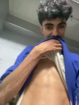 Snapshot of Achrafsad9i chatting on 04/03/26, 10:30 Achrafsad9i online show from 04/03/26, 10:30