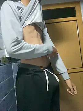 Snapshot of Achrafsad9i chatting on 04/06/26, 06:25 Achrafsad9i online show from 04/06/26, 06:25