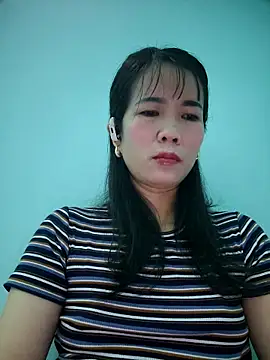 Snapshot of Geelio-playsx24 chatting on 04/18/26, 10:32 Geelio-playsx24 online show from 04/18/26, 10:32