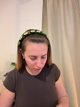 EvaRyen  online show from 05/14/26, 04:47