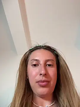 EvaRyen  online show from 06/03/26, 04:45