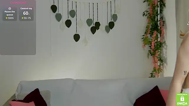 Snapshot of Rachel_lips chatting on 04/21/26, 09:04 Rachel lips online show from 04/21/26, 09:04