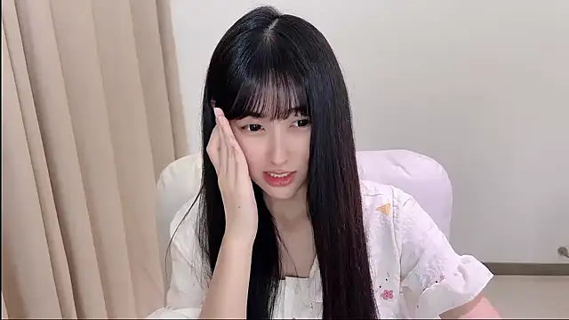 Snapshot of xiaooyee chatting on 06/01/26, 03:25 xiaooyee online show from 06/01/26, 03:25