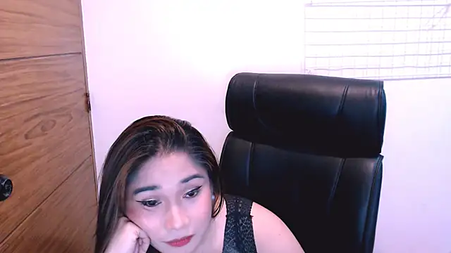 Snapshot of horsemeatcock_ellison chatting on 03/29/26, 06:35 horsemeatcock ellison online show from 03/29/26, 06:35