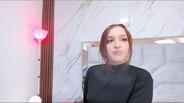 Snapshot of LeahLuna_ chatting on 03/20/26, 01:05 LeahLuna online show from 03/20/26, 01:05