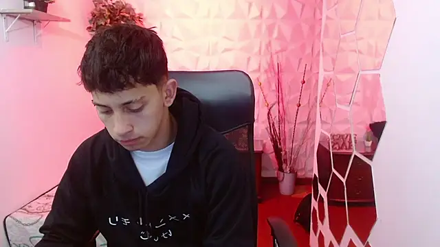 Snapshot of Kei_23 chatting on 03/26/26, 11:27 Kei 23 online show from 03/26/26, 11:27