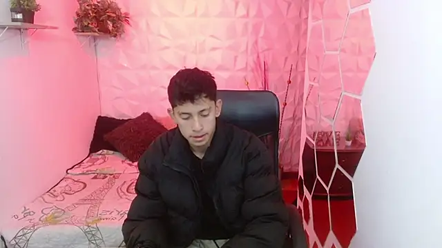 Snapshot of Kei_23 chatting on 03/31/26, 11:54 Kei 23 online show from 03/31/26, 11:54