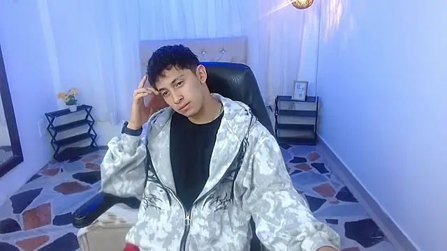 Snapshot of Kei_23 chatting on 04/10/26, 11:48 Kei 23 online show from 04/10/26, 11:48