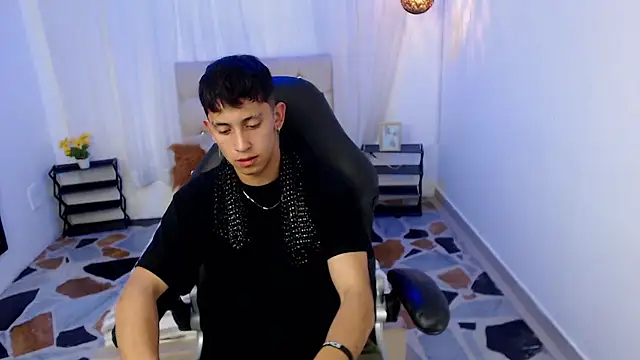 Snapshot of Kei_23 chatting on 04/23/26, 10:01 Kei 23 online show from 04/23/26, 10:01