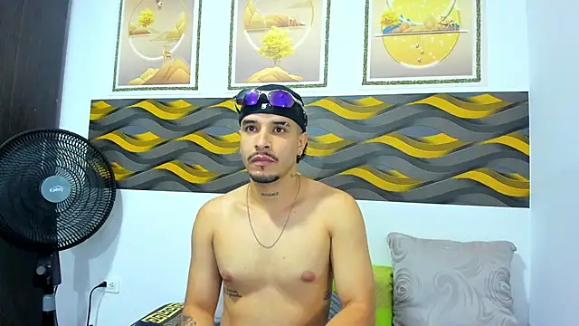 Snapshot of Leon_Hotx chatting on 03/30/26, 07:15 Leon Hotx online show from 03/30/26, 07:15