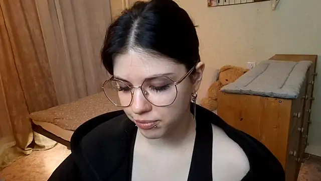 Snapshot of MiaTemptress chatting on 04/16/26, 02:18 MiaTemptress online show from 04/16/26, 02:18
