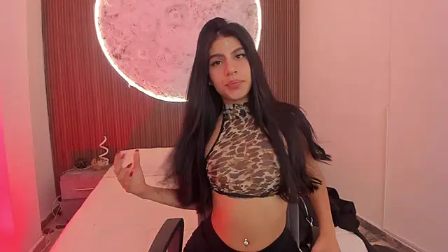 Snapshot of AlanahStewart chatting on 04/14/26, 01:11 AlanahStewart online show from 04/14/26, 01:11